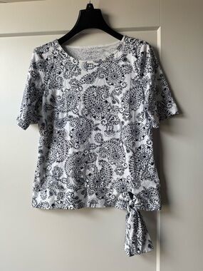 Talbots White Short-Sleeve Tee with Navy Floral Tie